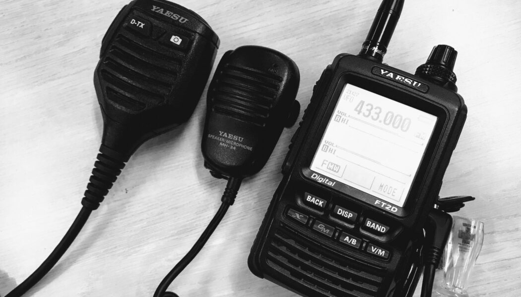 最低価格の YAESU 八重洲無線 ハンディ機 FT-60 送料無料 八重洲無線